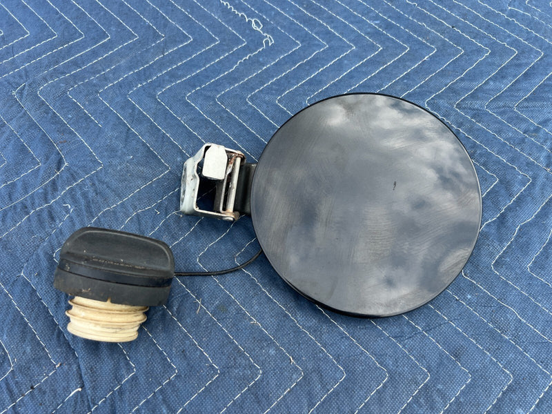 2010-2013 Suzuki SX4 Hatchback Black Fuel Gas Cap & Fuel Door OEM #1314CN
