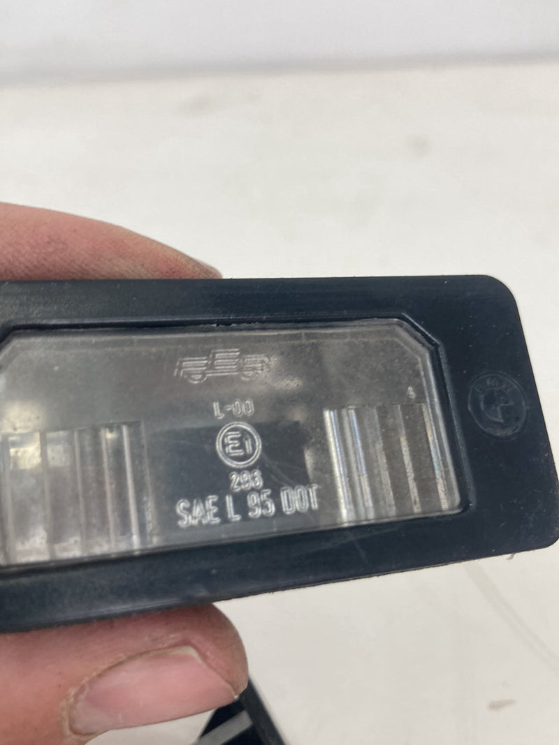 2003-2007 BMW 545i E60 License Plate Light Pair 6372001 OEM #4939M