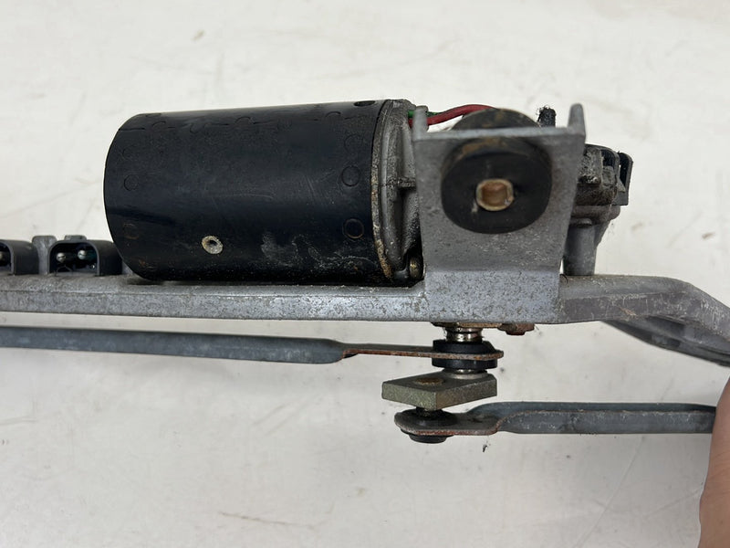 1993-1997 Volvo 850 Front Wiper Motor Transmission Assembly OEM