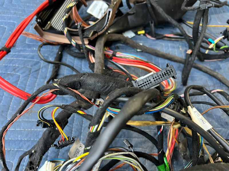 1998-2003 Mercedes W210 E320 Wagon Engine Wiring Harness w/ Fuse Box OEM #4749EM