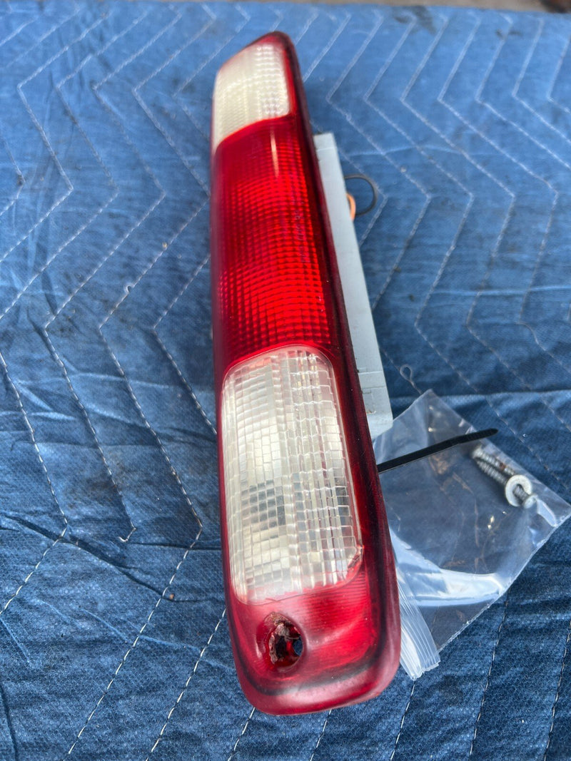 1999-2002 Chevy Silverado GM 1500 2500 3rd Upper Brake Light Assembly OE #1736CN