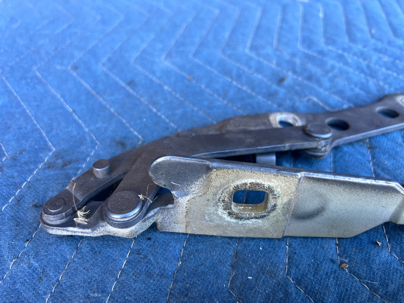 2000-2005 BMW 330xi 325xi E46 Sedan Rear Left Right Trunk Hinge Pair OEM #4778EM