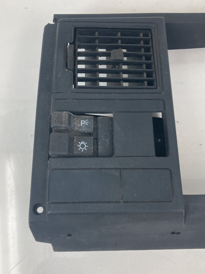 1988 Chevrolet Silverado 1500 GMT400 - Gauge Cluster Trim PN: 15607110