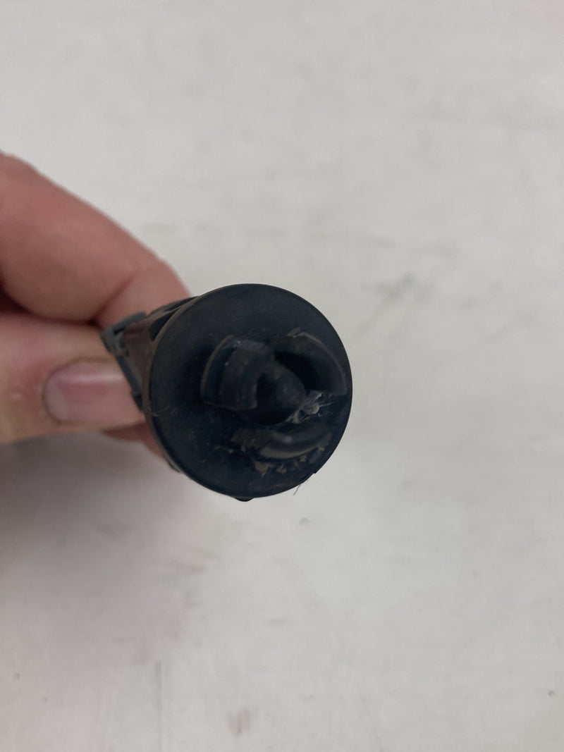 1998-2000 Volvo V70 P80 - Ambient Temp Sensor 1347010-1 #5218M
