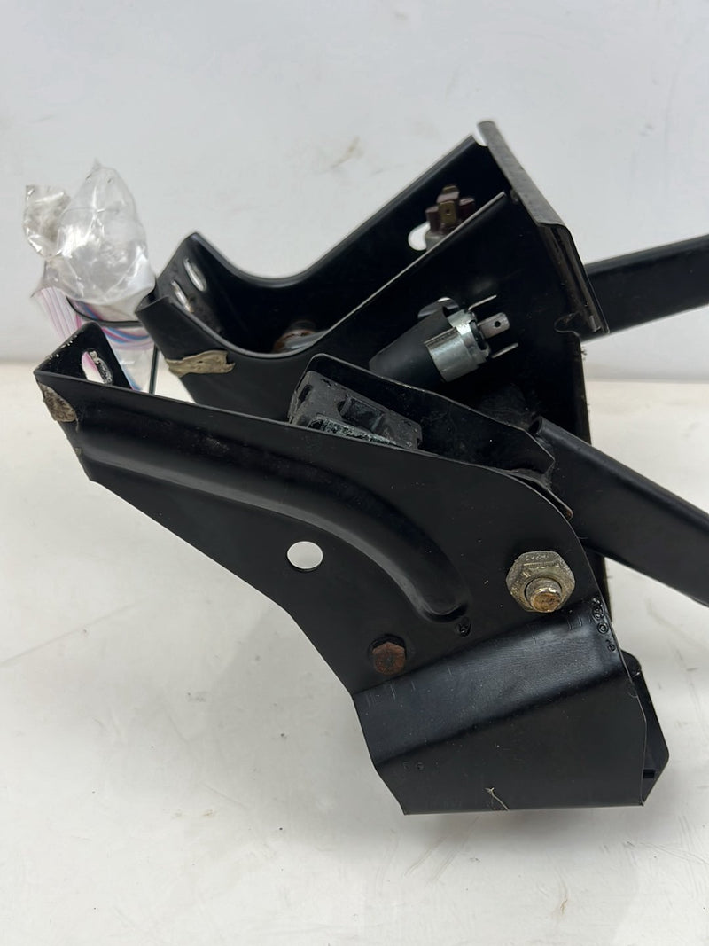 1975-1980 Volvo 244 240 Manual Trans Clutch & Brake Pedal Assembly OEM #5358EM