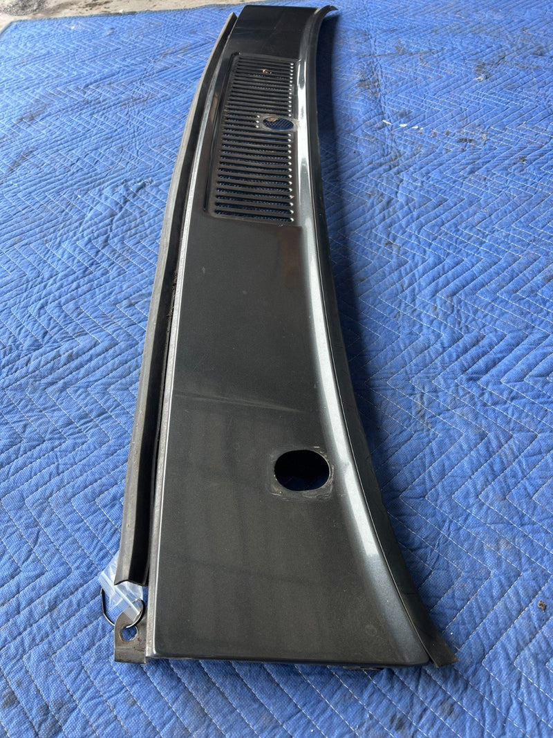 1989-1995 Volvo 740 940 Sedan Front Windshield Cowl Trim Grille Gray OEM #3649EM