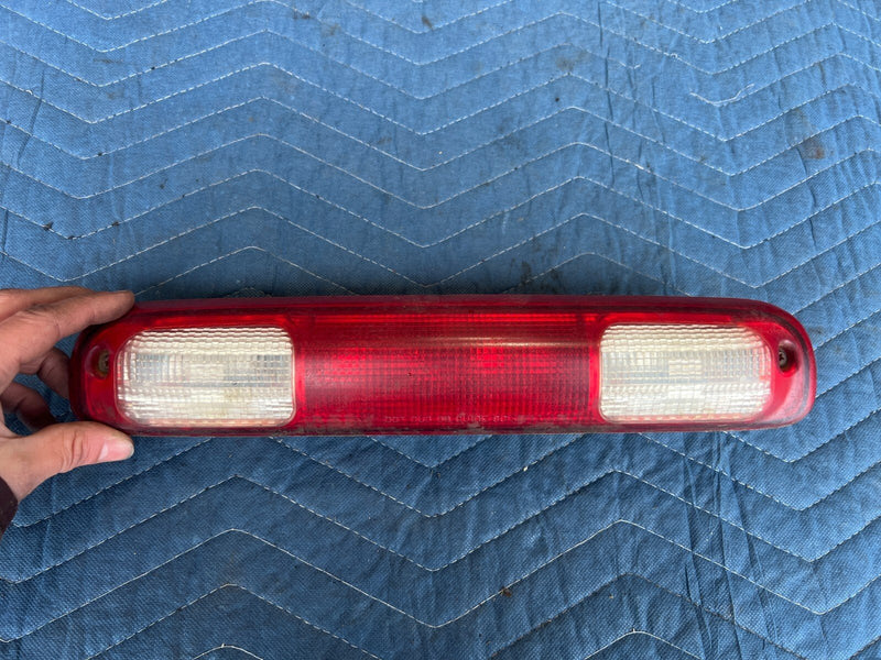 1999-2007 Chevy Silverado Rear Center Third Tail Brake Light Assembly OEM#1560CN
