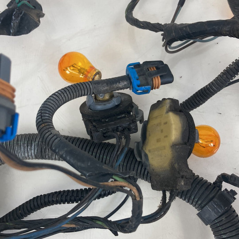 1995-1998 Chevrolet Silverado 2500 GMT400 Wiring Harness Front Bumper Light OEM