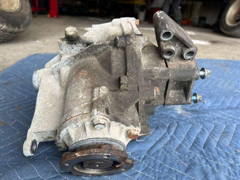1998-2003 Mercedes W210 E320 Wagon Transfer Case Assembly Angle Gear OEM #4716EM