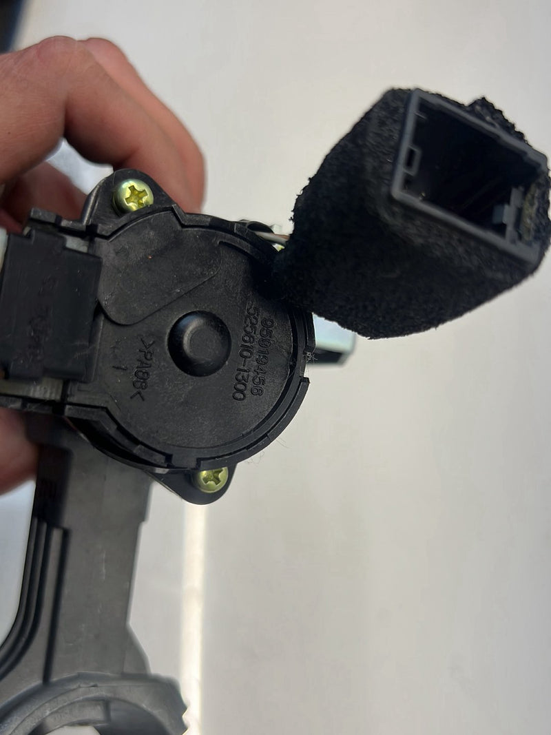 2012 Chevrolet Captiva Sport - Ignition Assembly