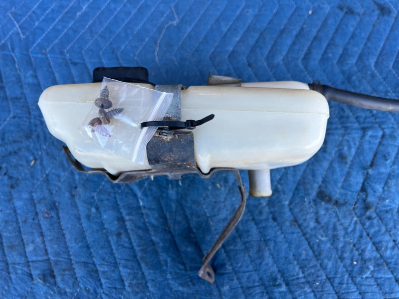 1986-1993 Volvo 240 244 245 Coolant Overflow Reservoir Tank 463604 OEM #4512EM