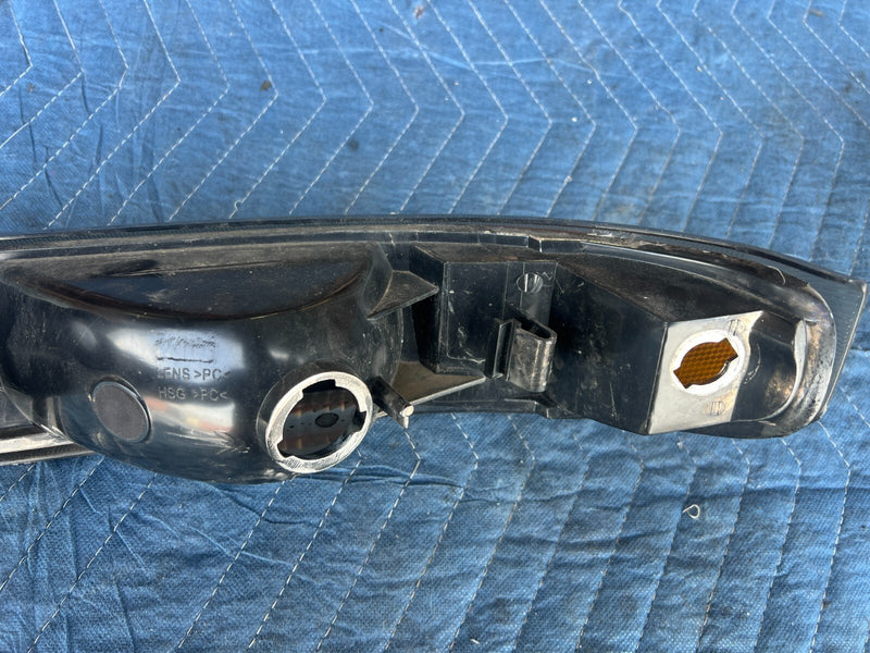 1999-2002 Chevy Silverado GM 1500 2500 Front RH LH Turn Signal Light OEM #1735CN