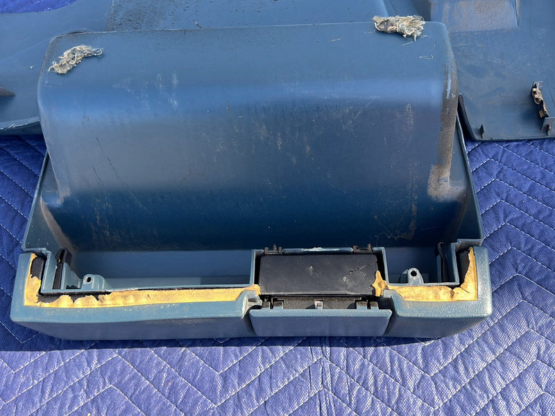 1995-1998 Chevrolet GMC K2500 Ext Cab Left Rear Panel Door Trim Blue OEM #5161EM