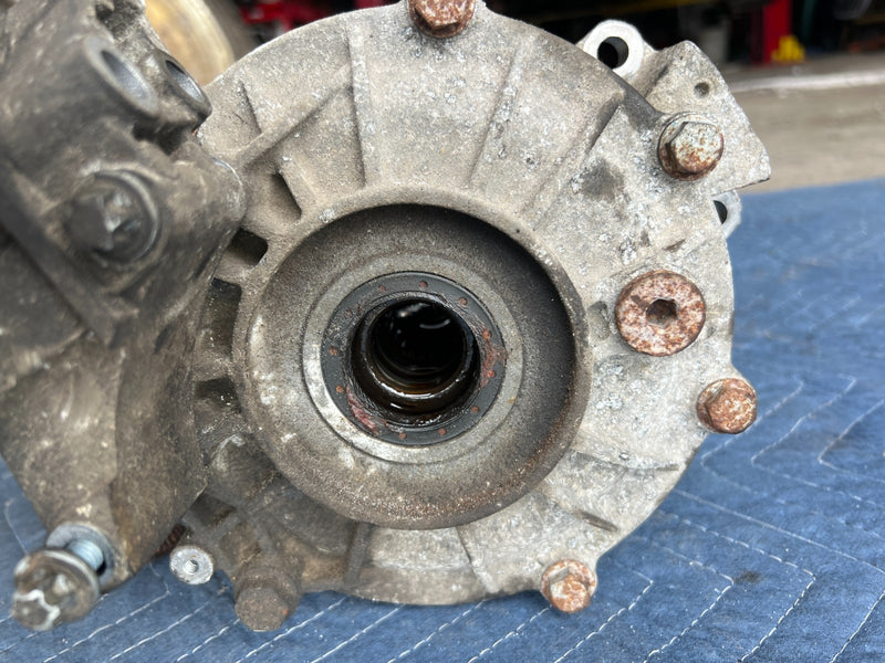 1998-2003 Mercedes W210 E320 Wagon Transfer Case Assembly Angle Gear OEM #4716EM