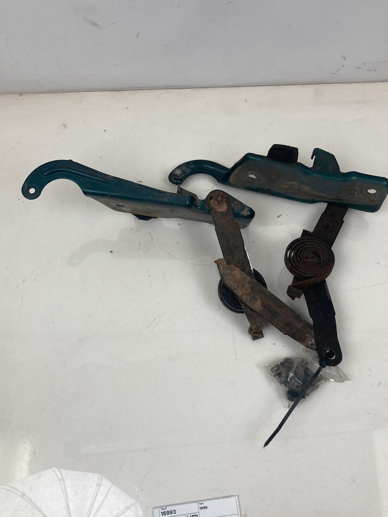 1996 Chevrolet Silverado GMT800 - Hood Hinge Pair