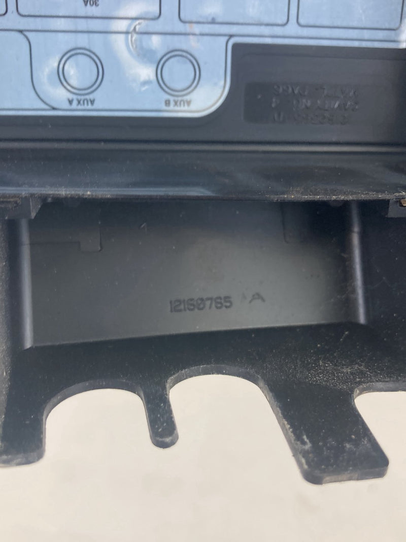 1995-1998 Chevrolet Silverado 2500 GMT400 Engine Bay Fuse Box Cover OEM