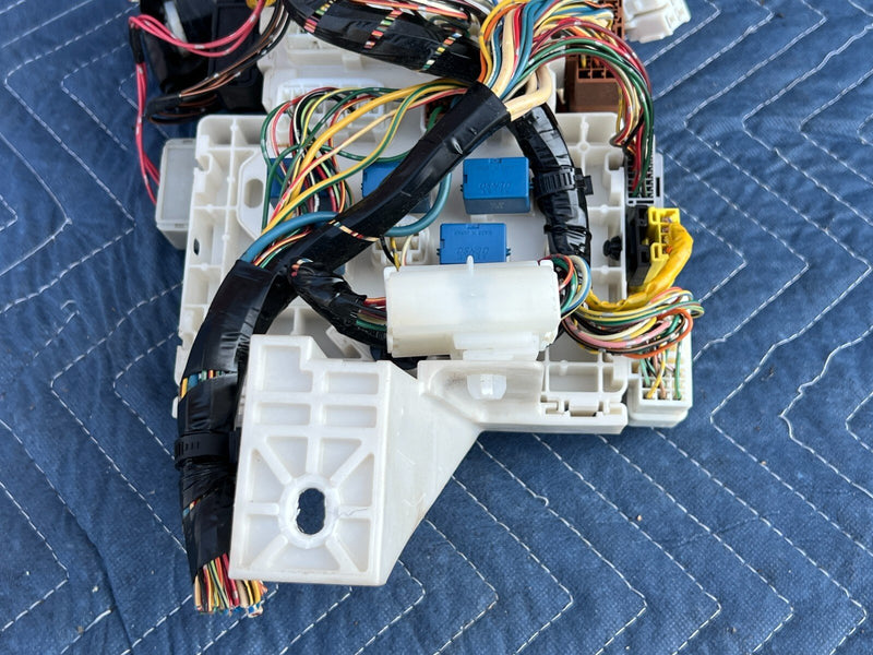 2010-2013 Suzuki SX4 Hatchback Interior Relay Fuse Box #1330CN