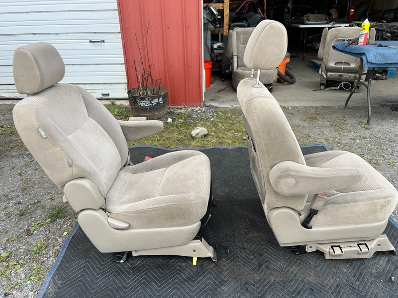 2004-2010 Toyota Sienna Front Right & Left Cloth Seat Pair Beige OEM #3626EM
