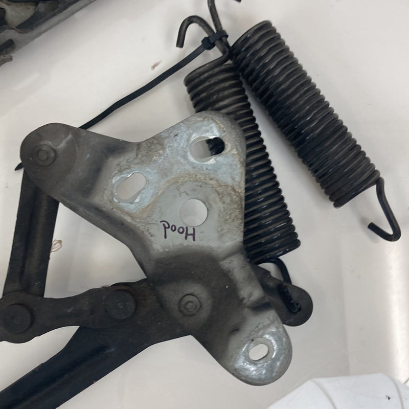 1992 Volvo 940 944 - Hood Hinge Pair