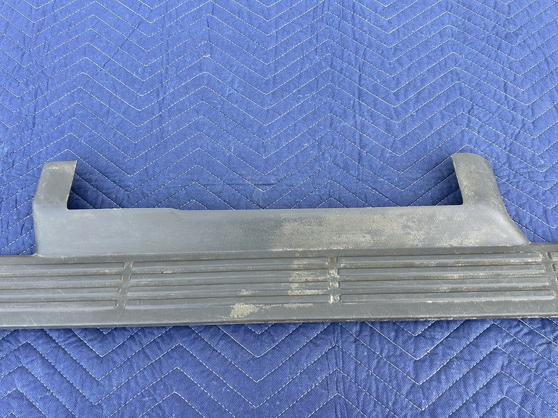 Chevrolet Silverado - Door Sill Front PN: 15068358