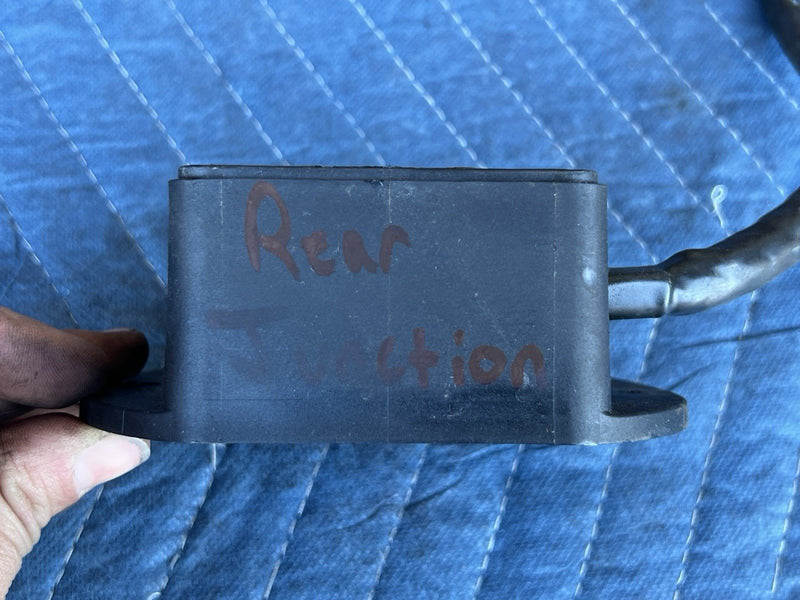 1998-2003 Jaguar XJR XJ8 X308 Positive Rear Battery Junction LJA2850BE #4693E