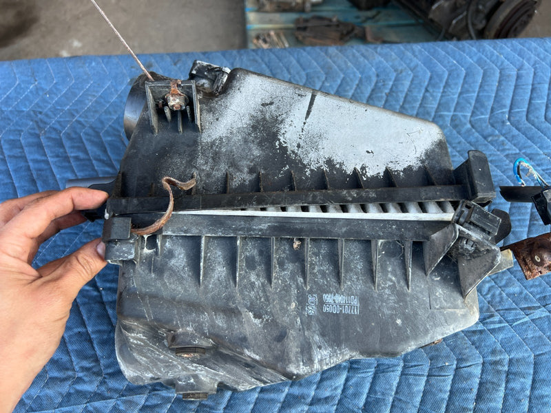 2003-2008 Toyota Corolla Air Cleaner Filter Box Intake Housing OEM #3360EM