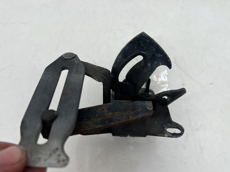 2001-2003 Audi S8 D2 A8 Engine Bonnet Hood Latch Catch 4D0823485 OEM #6083EM