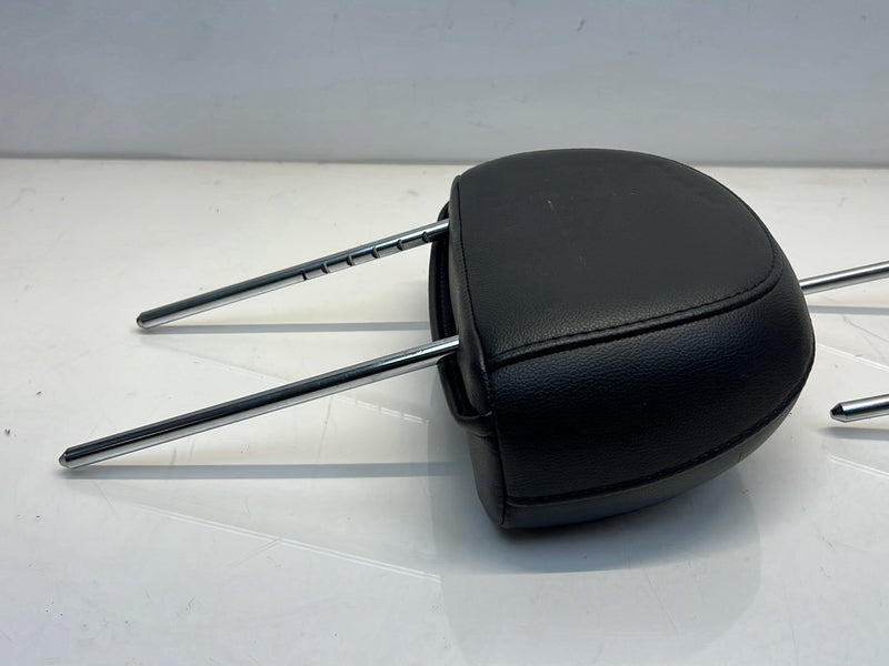 2012 Chevrolet Captiva Sport - Headrest