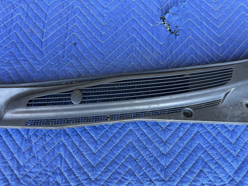 1998-2003 Jaguar XJR XJ8 X308 Cowl Trim Cover Panel Wiper GNC8861BC #4658E