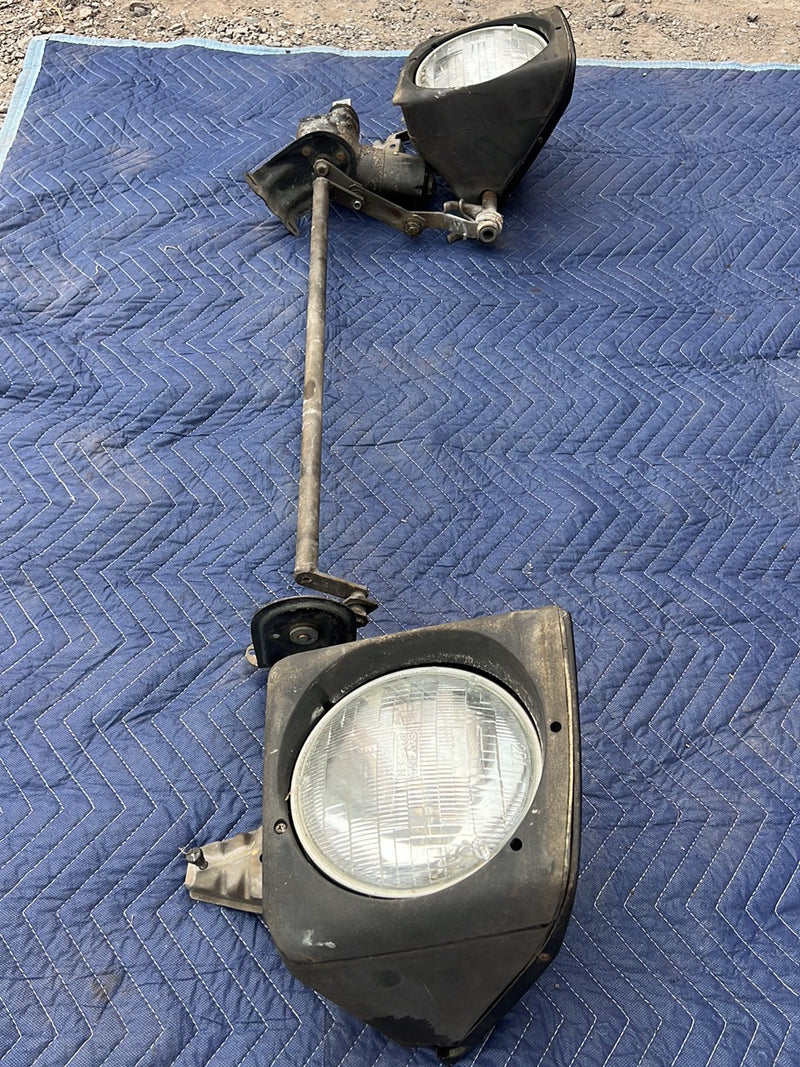 1983-1985 Porsche 944 Left Right Headlight Lamp Pair w/ Linkage Black OE #5722EM