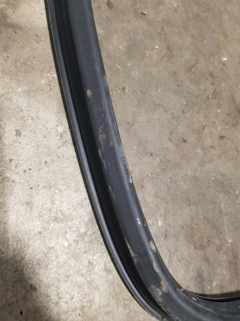 1984-93 BMW E30 318i 325i Trunk Deck Lid Weather Seal Gasket Guard OEM #CN590
