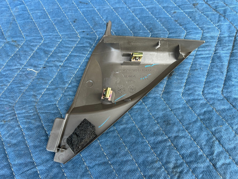 1998-2002 Honda Accord 76220 76270-S84-A000 Pair Interior Corner Panels  #1947CN