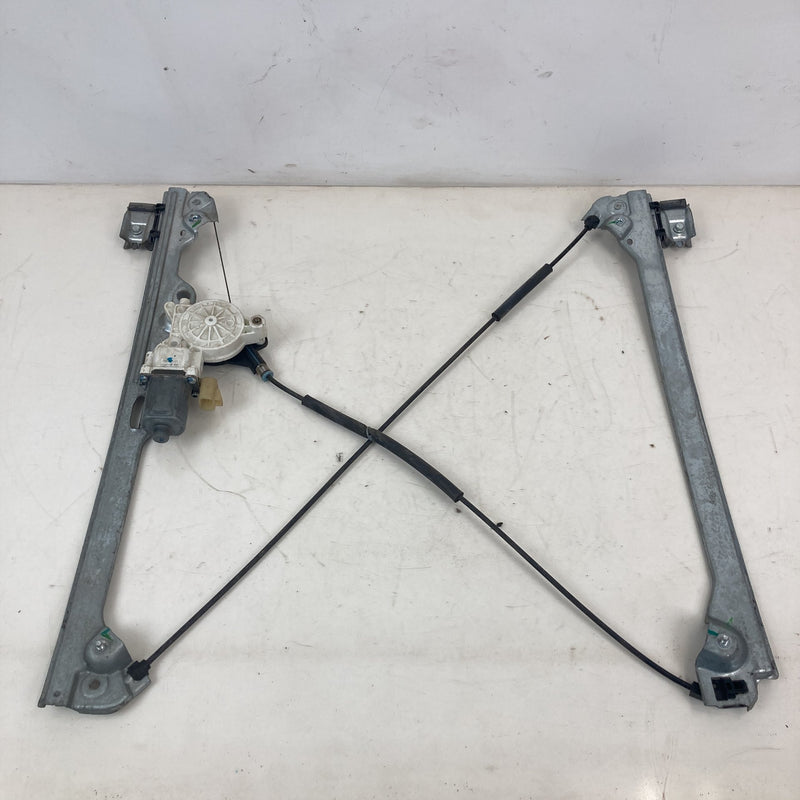 2014-2020 Chevrolet Silverado 1500 Front Right Window Regulator OEM #5582M