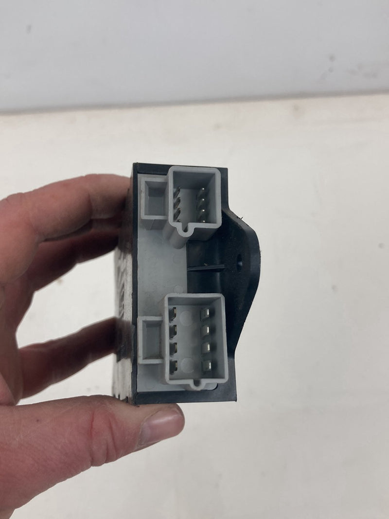 1996 Chevrolet Silverado GMT800 - Door Lock Actuator Relay PN: 1086A