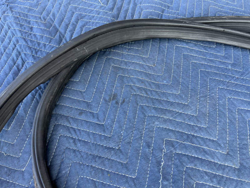 2006-2012 Mitsubishi Eclipse III Trunk Seal OEM #5030M