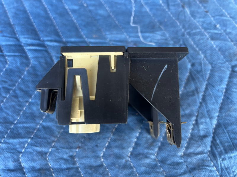 1999-2002 Chevy Silverado GM 1500 2500 Passenger Off Switch Control OEM #1823CN
