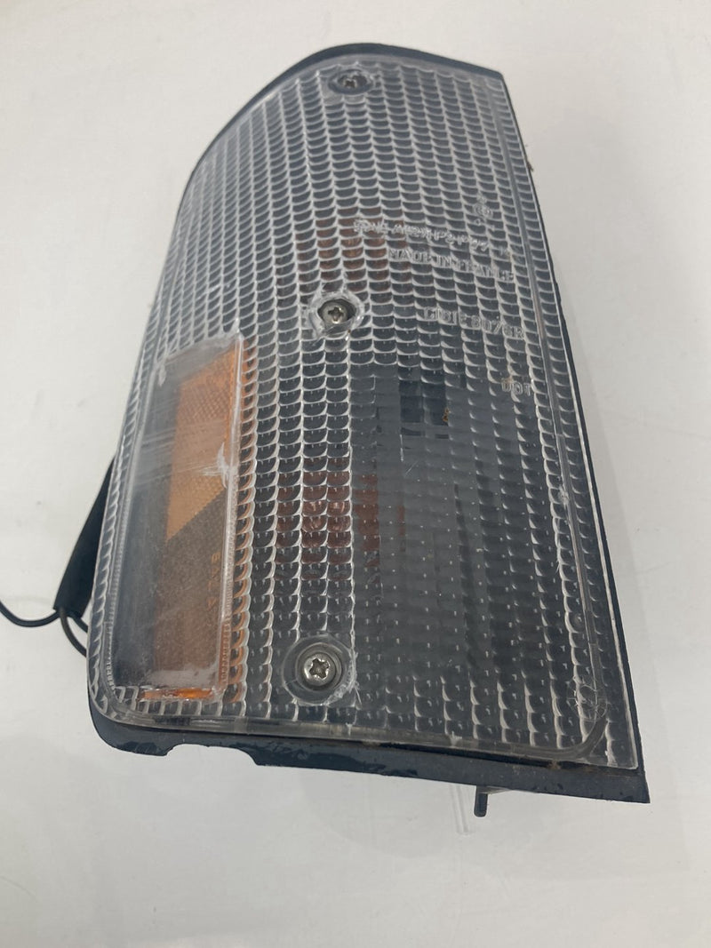 1975-1980 Volvo 244 Marker Light Signal Corner Right RH 8076R P2P77R OEM #4282M