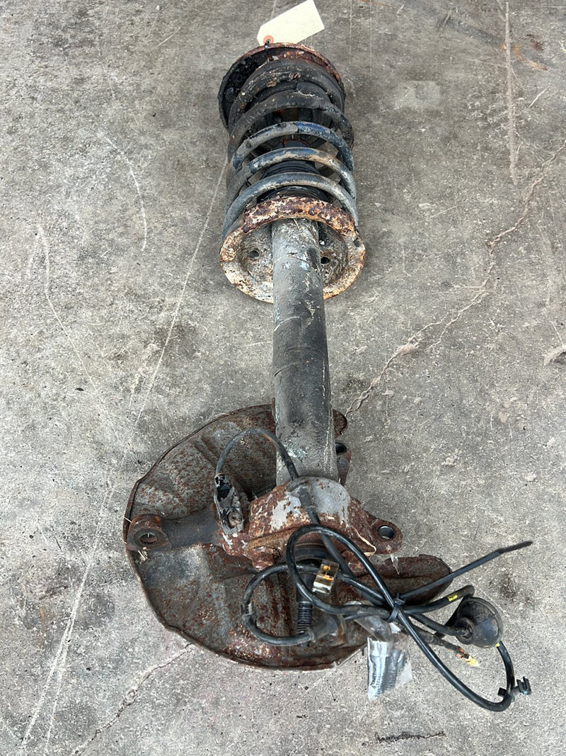 1990-1992 Volvo 740 745 940 Front Right Strut Shock w/ Hub Assembly OEM #5993EM
