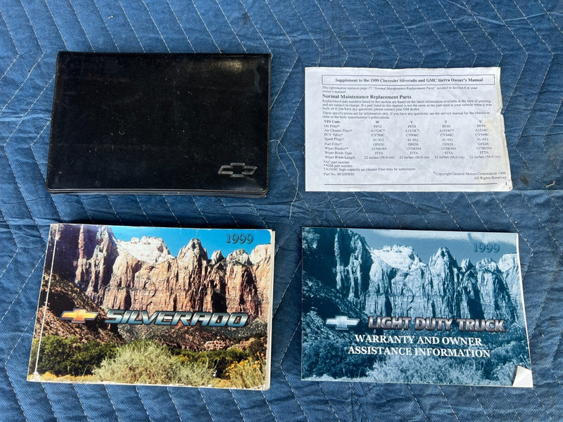 1999-2002 Chevy Silverado GM 1500 2500 Silverado Owners Manual OEM #1809CN