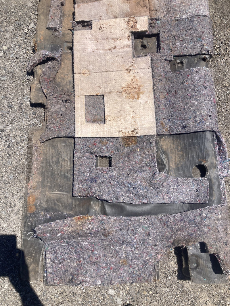 1996-1999 Chevy Silverado GMT800 Extended Cab Carpet Gray 15732515 OEM #4715M