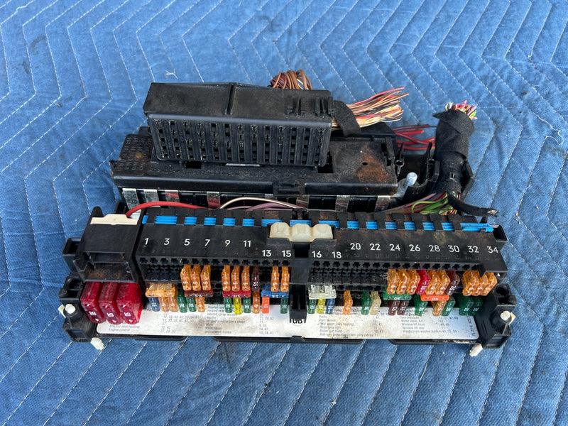 2000-2005 BMW 330xi 325xi E46 Interior Cabin Fuse Box Relay 8364542 OEM #4784EM