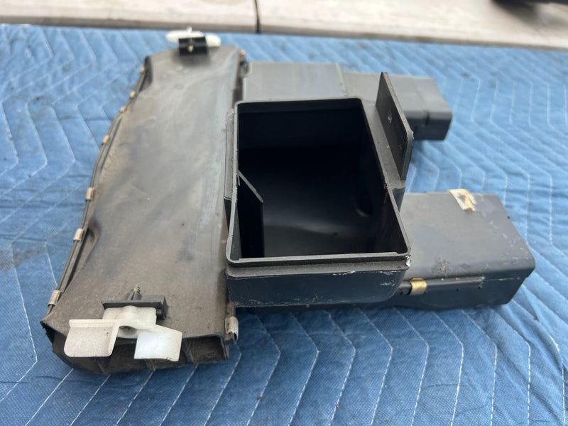 1989-1995 Volvo 740 940 Heater Box Climate Center Lower Duct Vent OEM #3718EM