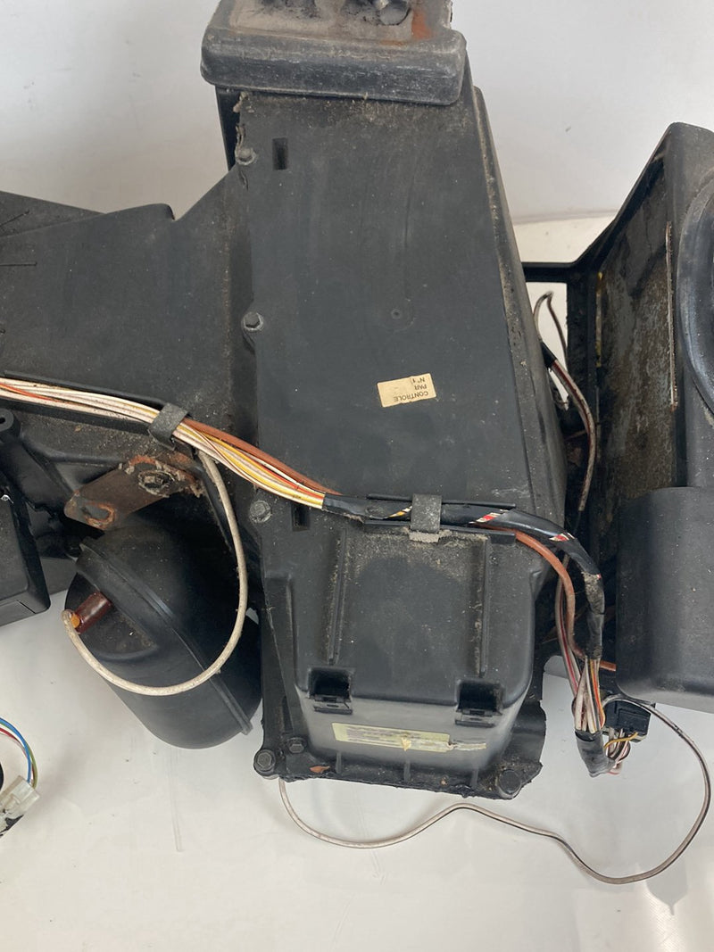 1992 Volvo 940 944 - HVAC Box PN: 3537770