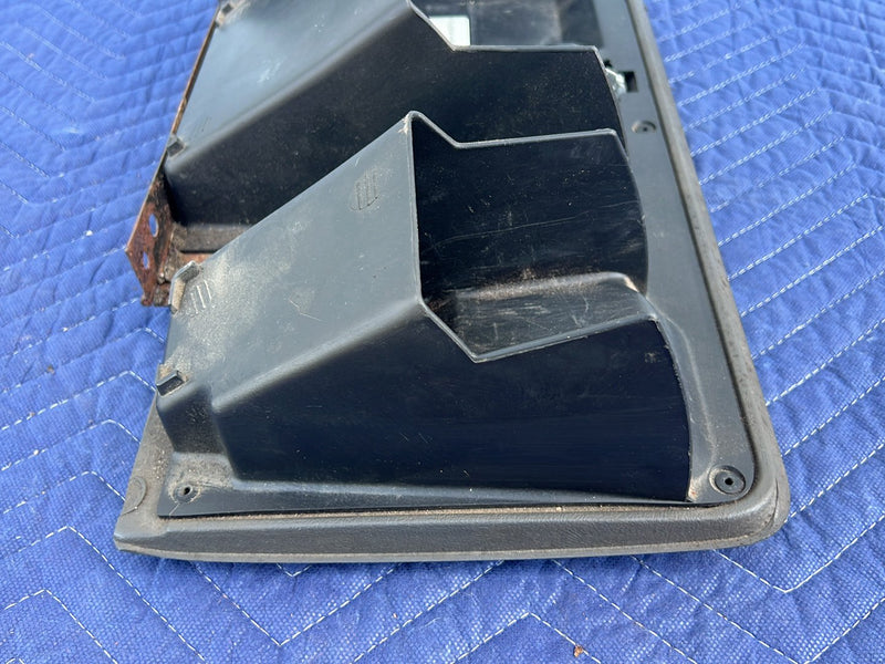 Chevrolet Silverado - Glove Box PN: 15707421