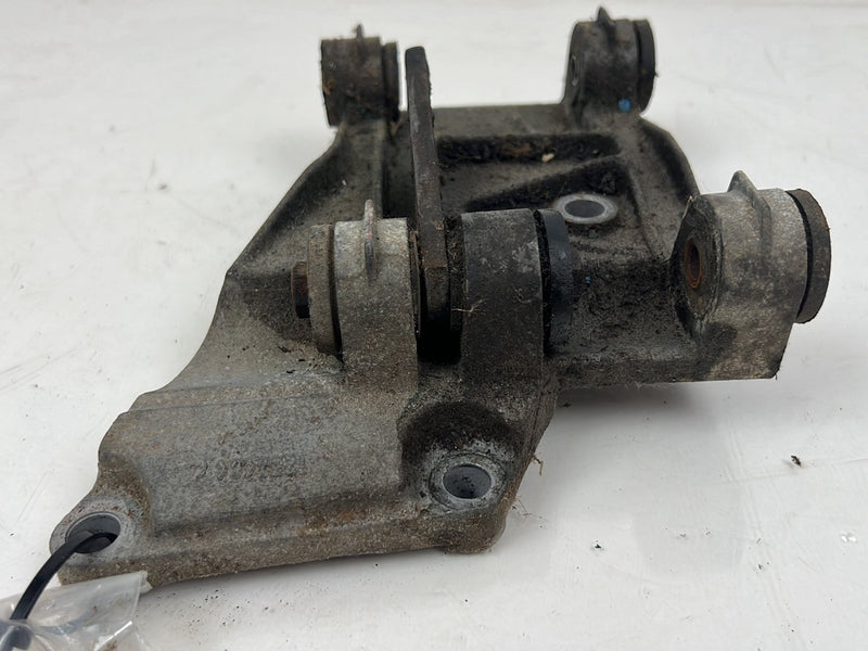 1975-1980 Volvo 244 240 A/C Compressor Bracket Mount w/ Bolts OEM #5384EM