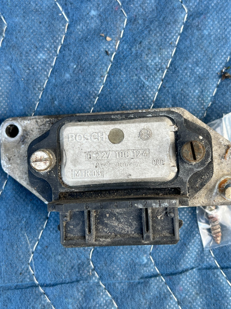 1986-1993 Volvo 240 244 Bosch Ignition Control Module 0227100124 OEM #4231EM