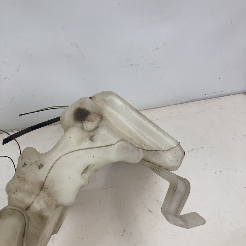 2001-2005 Volkswagen Passat Windshield Washer Reservoir Jug Tank OEM #5537M