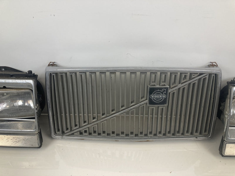 1980 Volvo 244 - Headlight Set