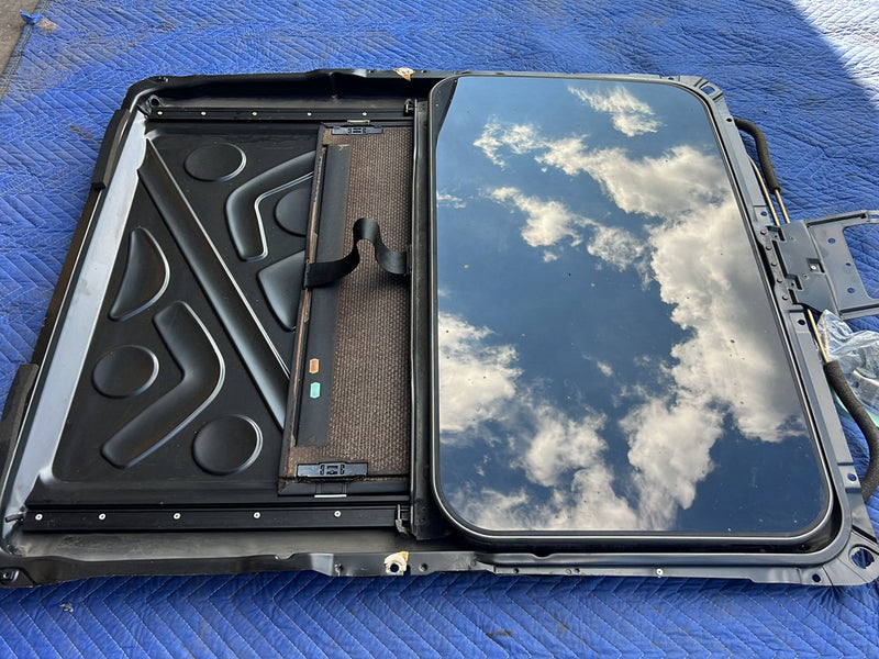1996-2003 Audi S8 D2 A8 Black Sunroof Assembly w/ Glass 4D0877041 OEM #6429EM