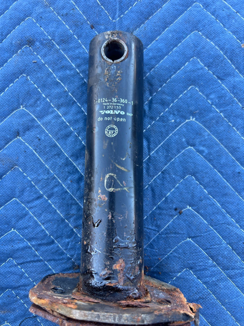 1986-1993 Volvo 240 244 245 Rear LH & RH Bumper Shock Pair 1372180 OEM #4189EM